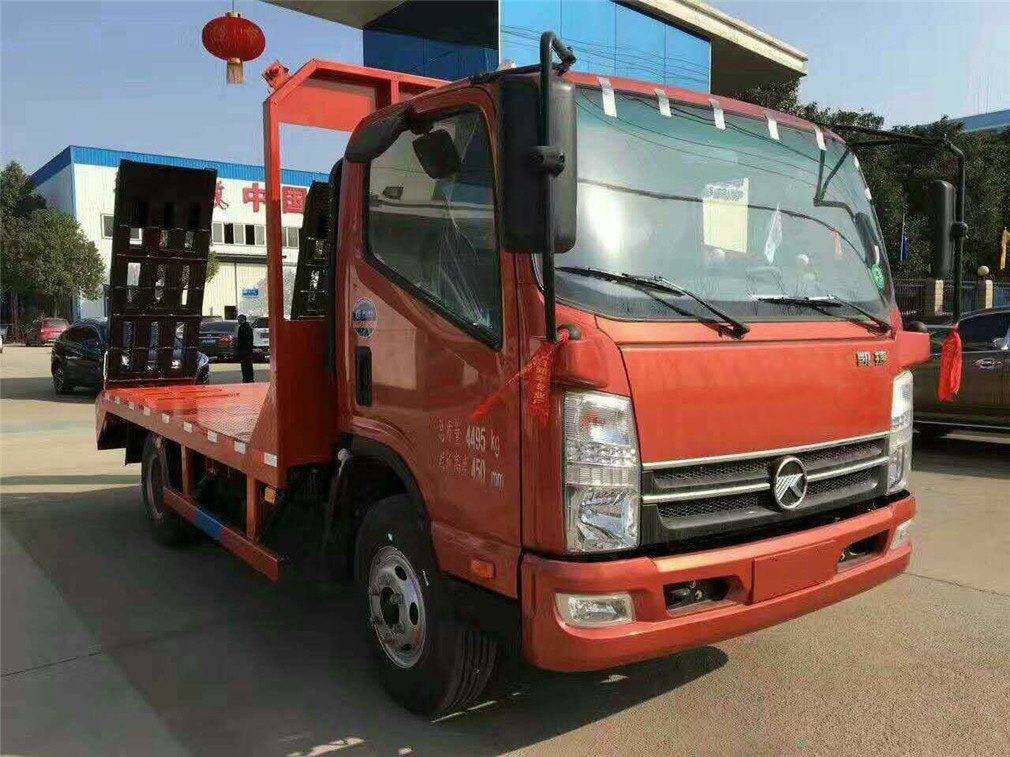 凱馬藍(lán)牌KMC5046TPBA33D5平板運(yùn)輸車(chē)