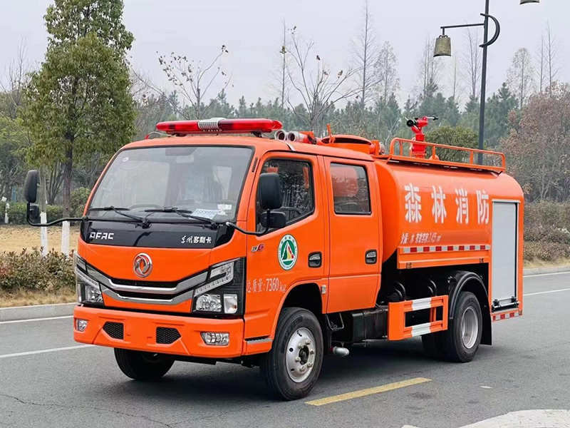 東風D6森林灑水消防車